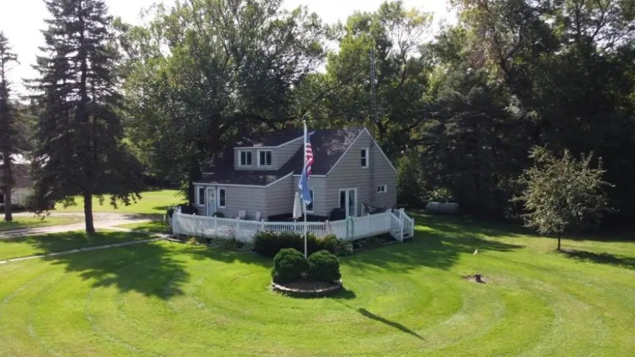 28599 310th Street, Wendell