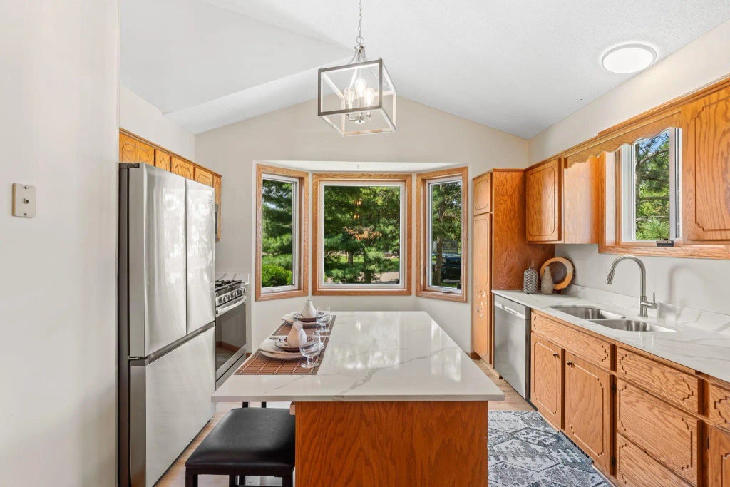 9457 Hames Avenue S, Cottage Grove