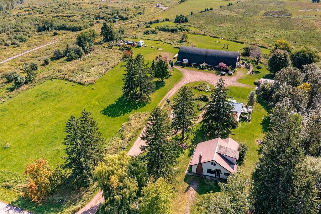 60445 W Summit Road, Ashland