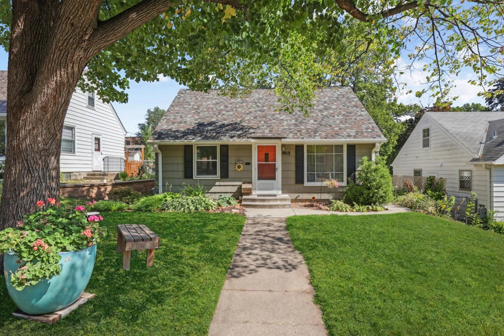 5913 Pillsbury Avenue S, Minneapolis
