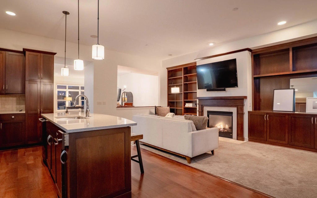 714 Linden Street, Mendota Heights