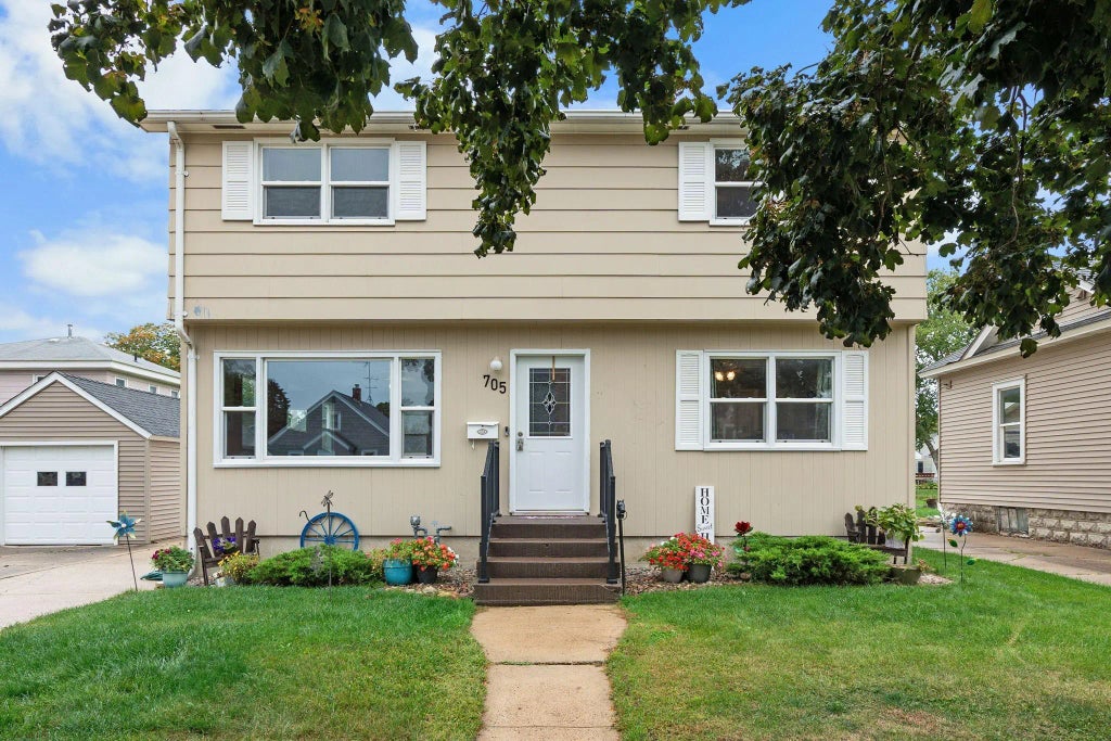 705 11th Avenue Nw, Austin