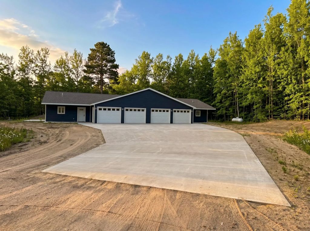 205 Ridgeway Lane, Walker