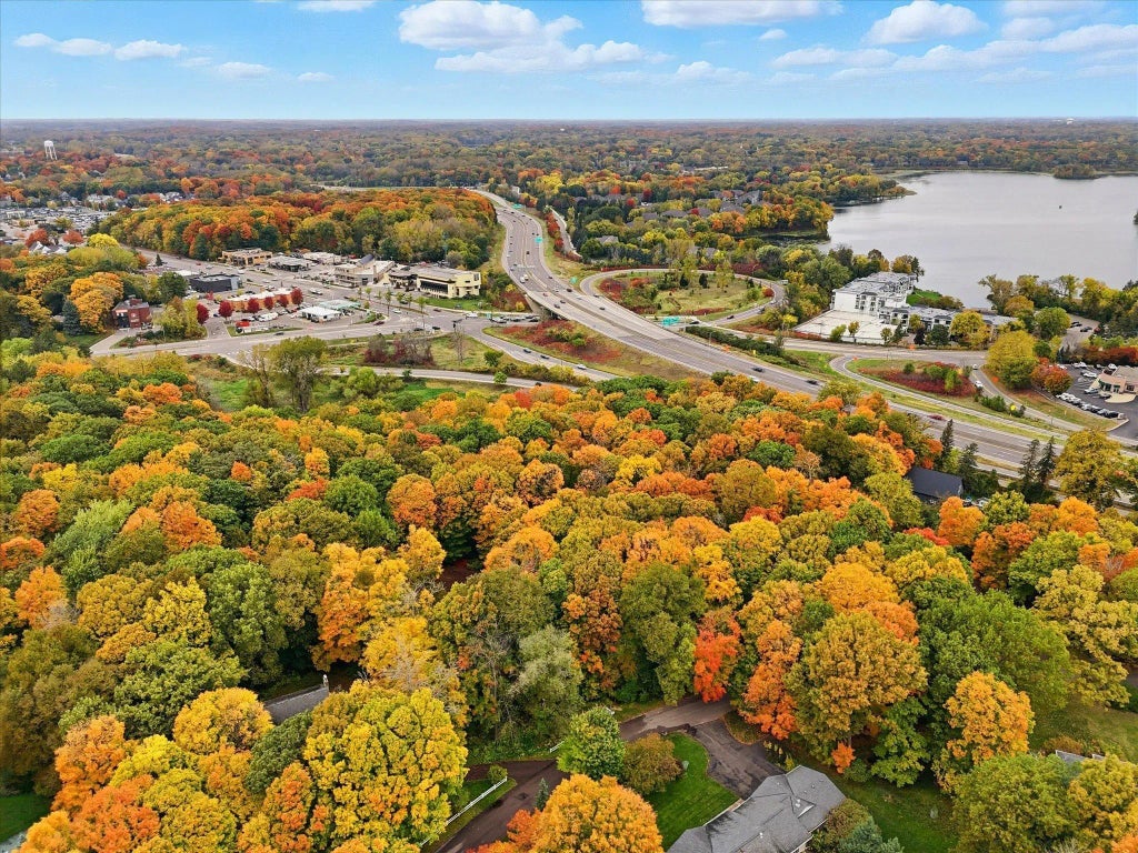 1426 Holdridge Circle, Wayzata