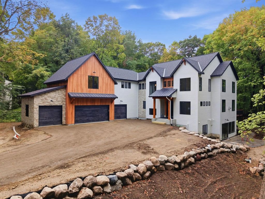 1426 Holdridge Circle, Wayzata