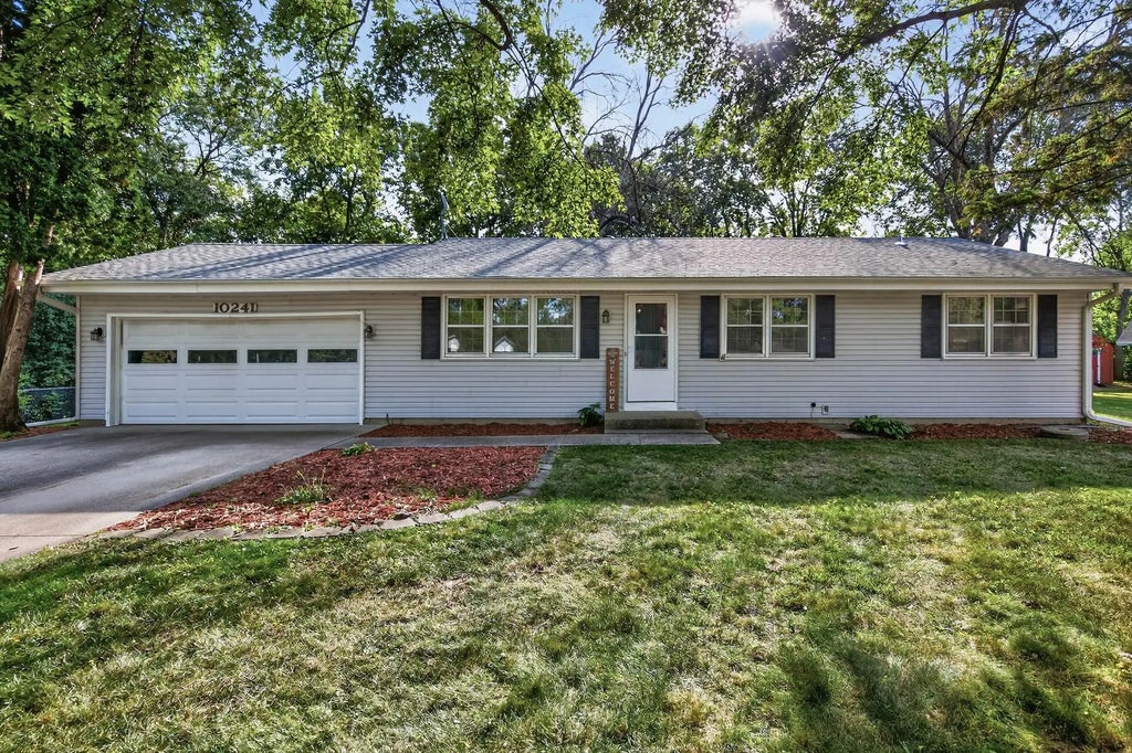 10241 Washburn Circle S, Bloomington