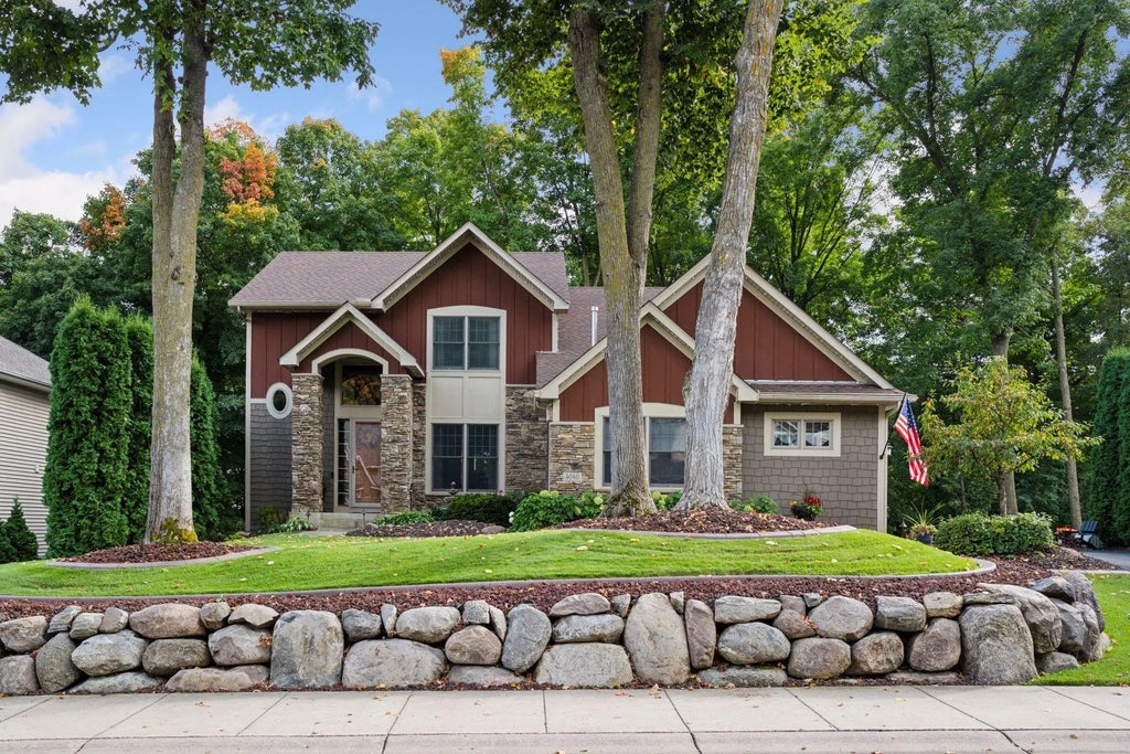 4040 Maple Hurst Drive S, Rockford