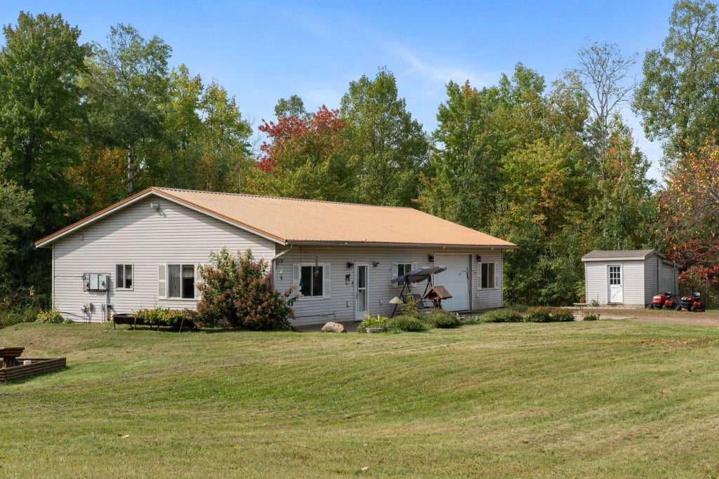 10912 Dahl Road, Hinckley
