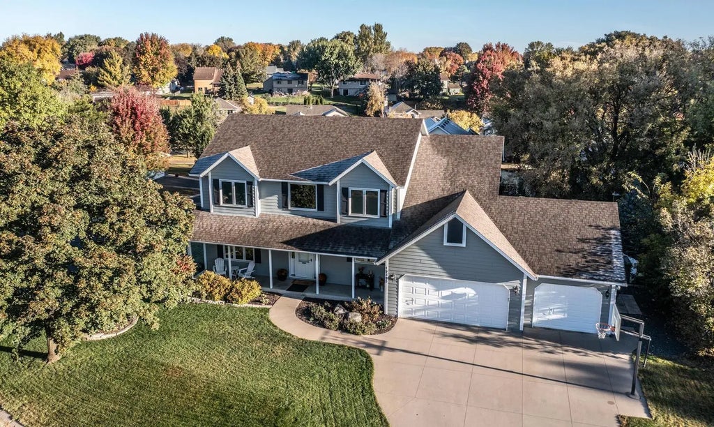 19320 Ellington Trail, Farmington