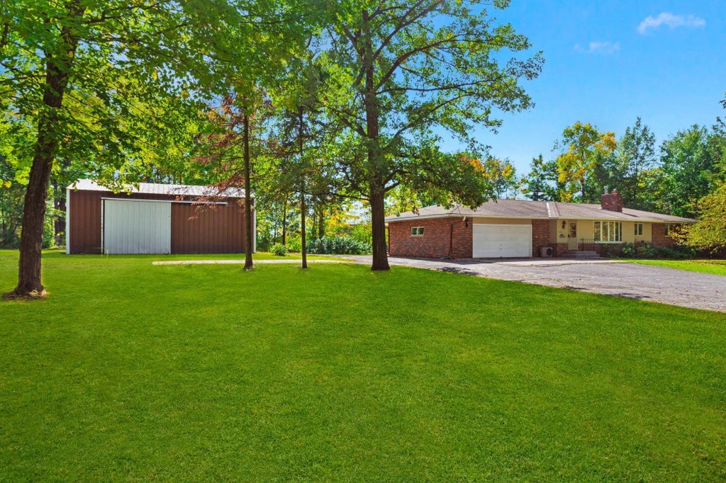 950 Main Street, Isle