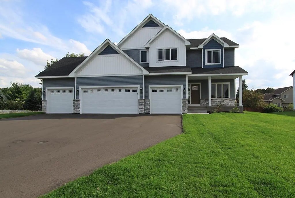 2080 151st Avenue Nw, Andover