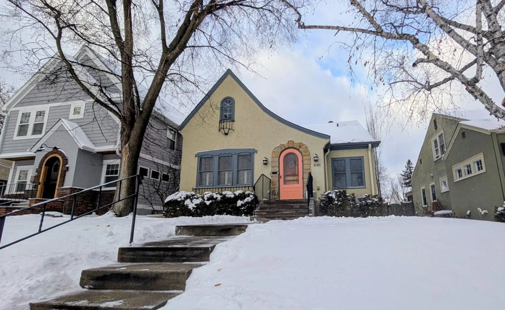 5240 Ewing Avenue S, Minneapolis