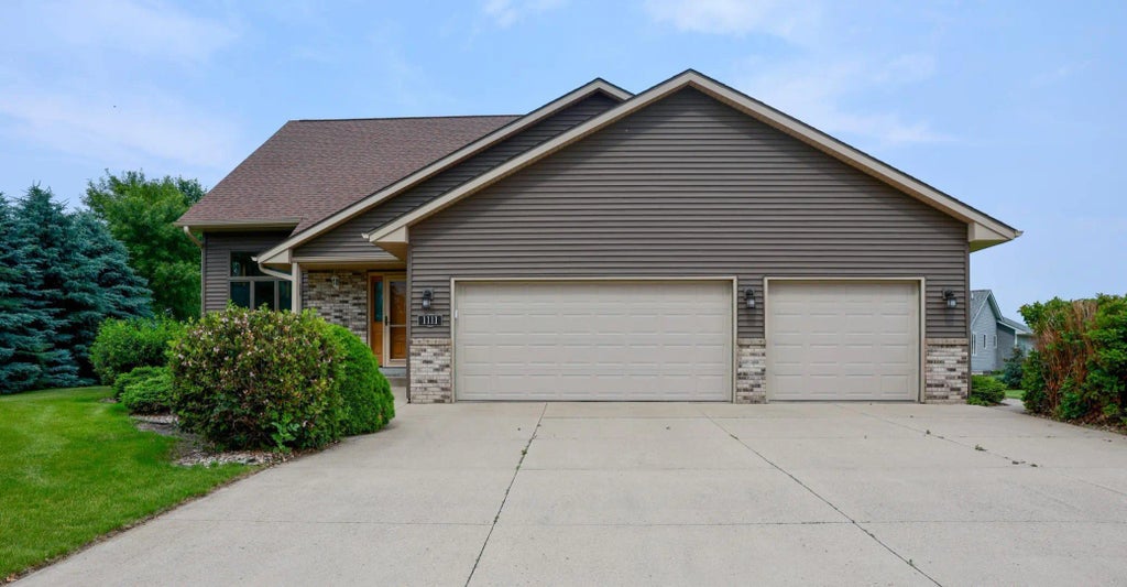 1111 Crystal Lake Drive, Lake Crystal