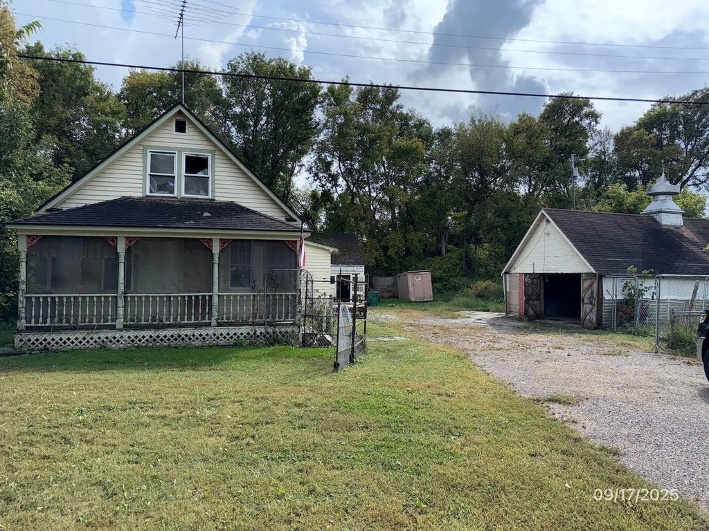 610 Parker Avenue E, Dassel