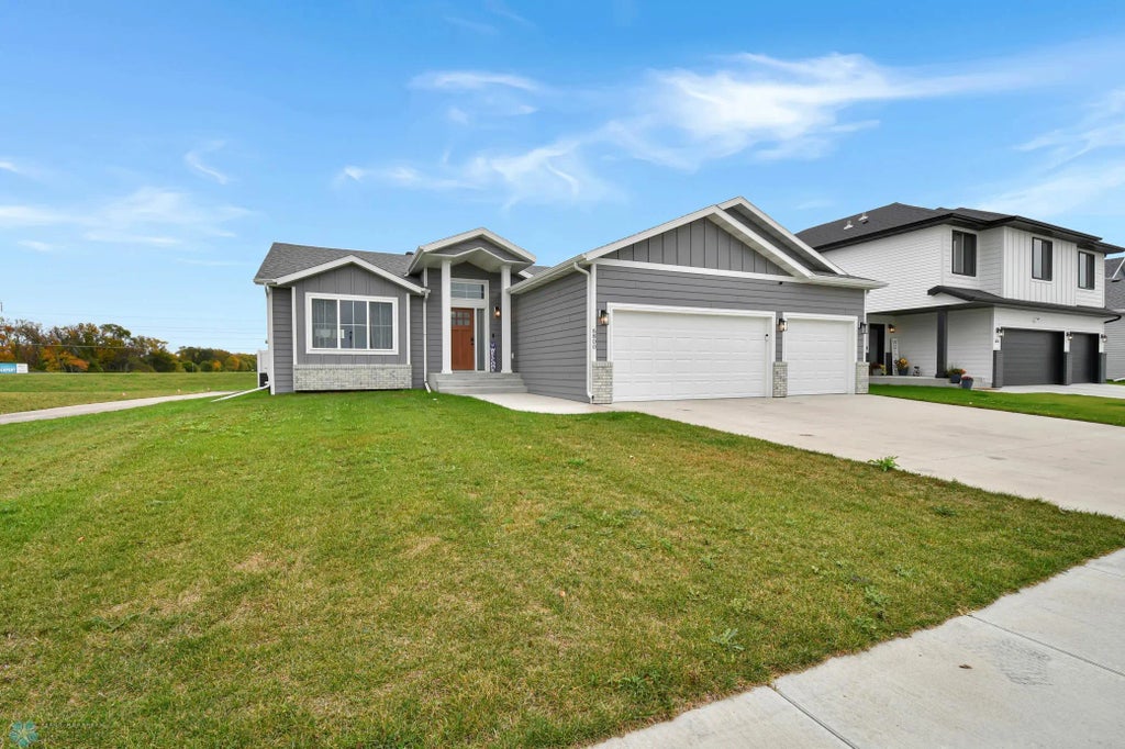 6800 14th Street S, Fargo