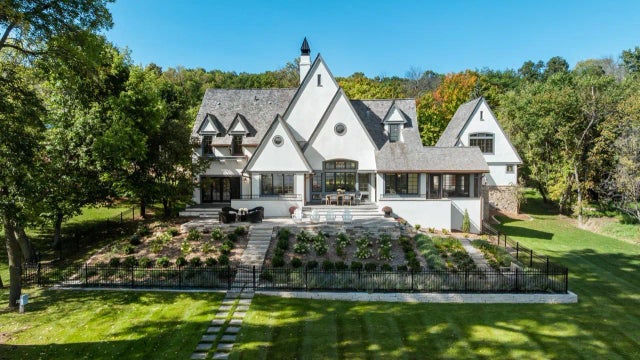 1074 Wildhurst Trail, Orono