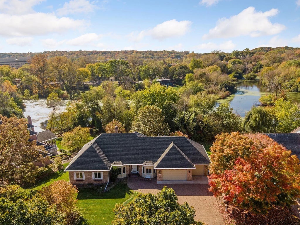 7604 Delaney Boulevard, Edina