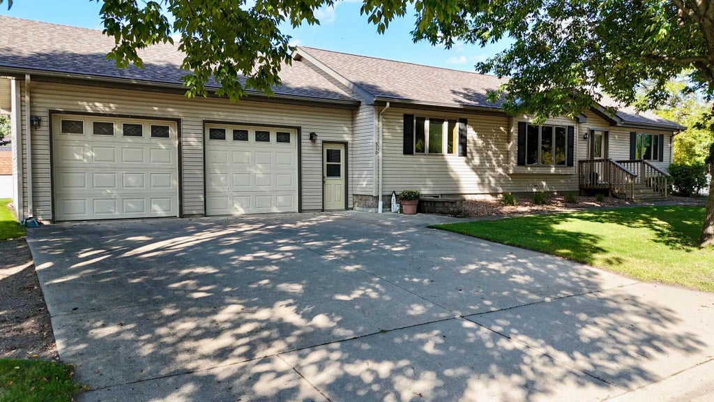 510 Ash Avenue, Bird Island