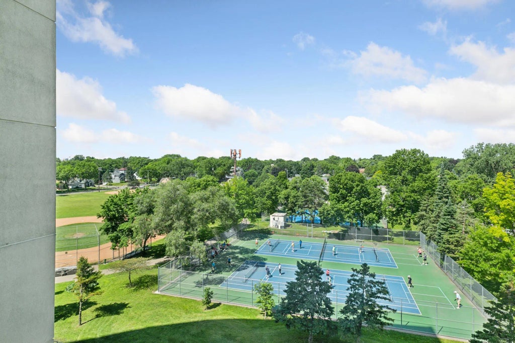 1181 Edgcumbe Road 501, Saint Paul