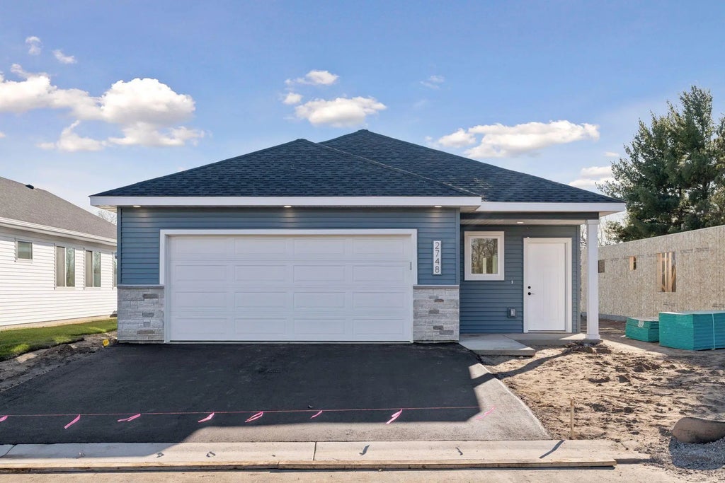 2748 229th Lane Nw, Saint Francis