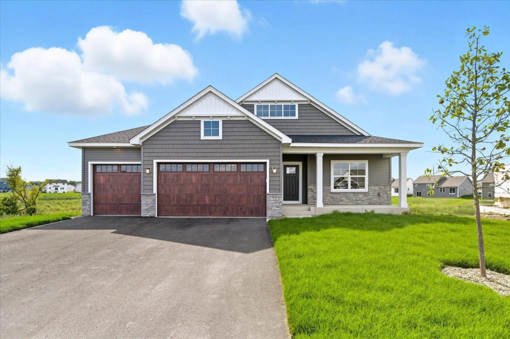 731 Goldenrod Court, Delano