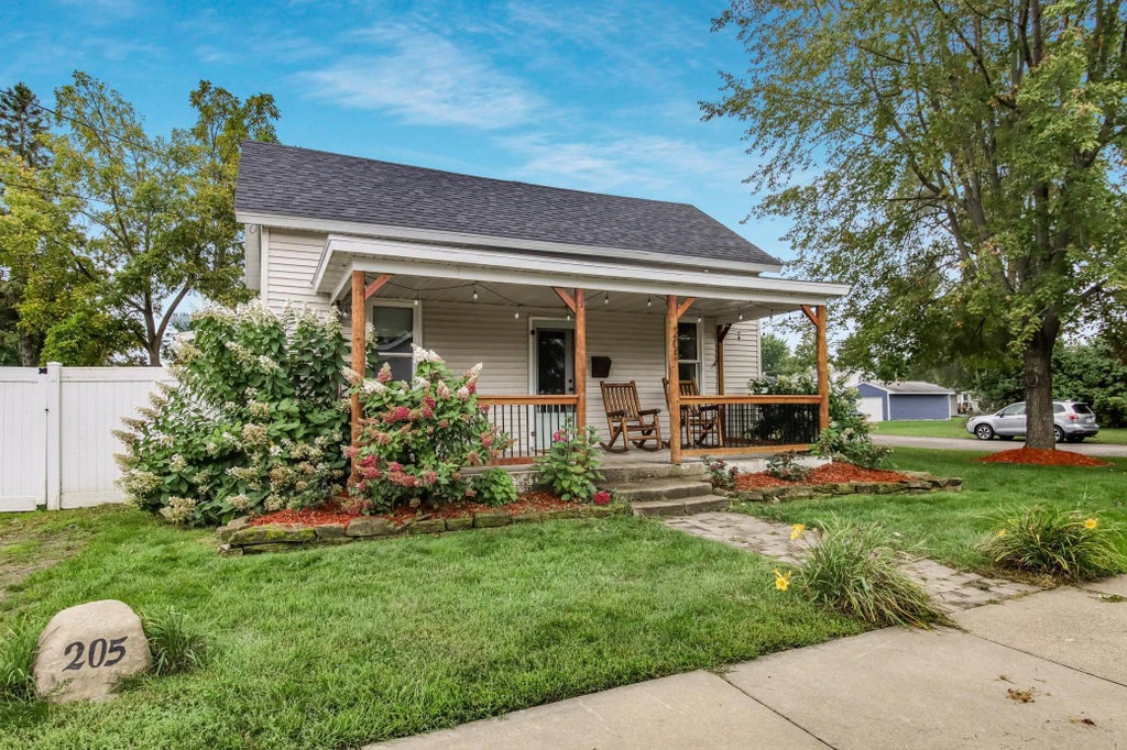 205 E Greenville Street, Chippewa Falls