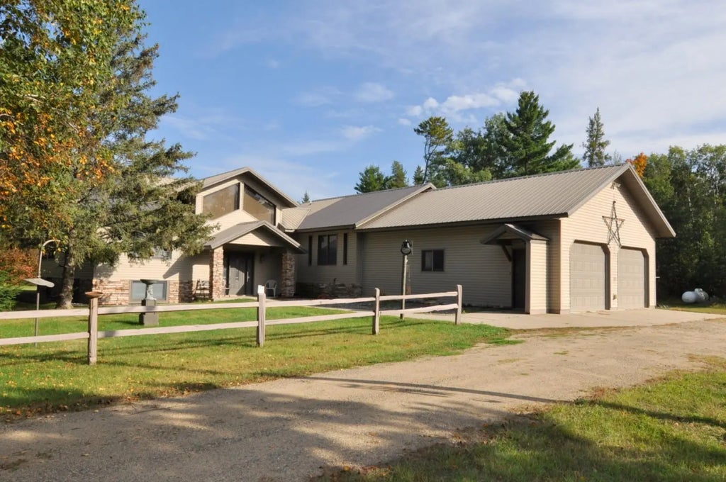 31419 170th Street, Akeley