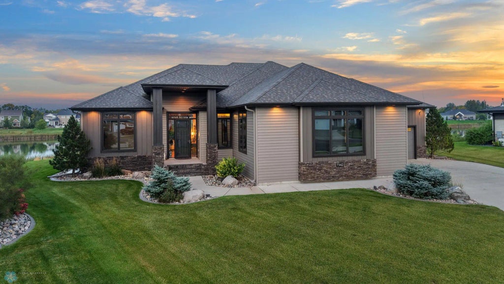 7342 15th Street S, Fargo