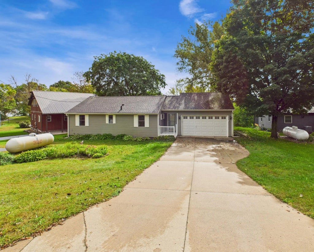 20556 Elkview Road, Richmond