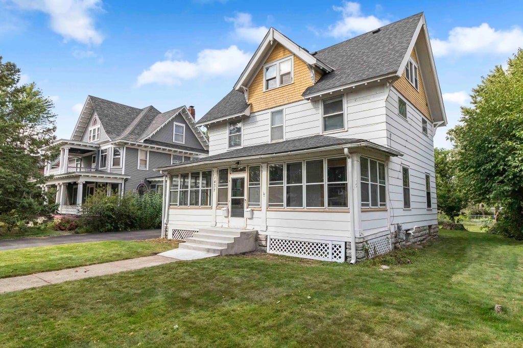 1437 Englewood Avenue, Saint Paul