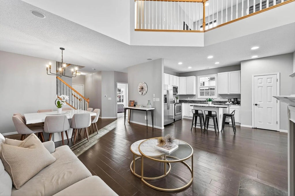 1385 White Oak Drive, Chaska