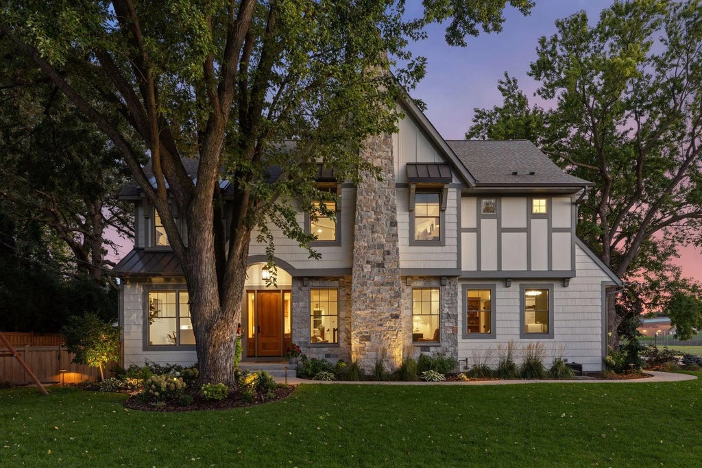 5713 Concord Avenue, Edina