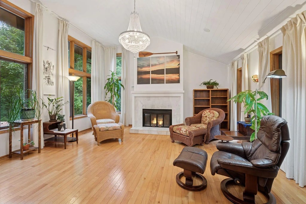 8166 Utah Avenue S, Bloomington