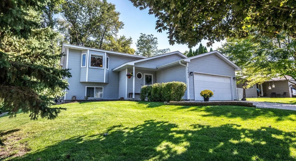 13471 Yosemite Avenue S, Savage