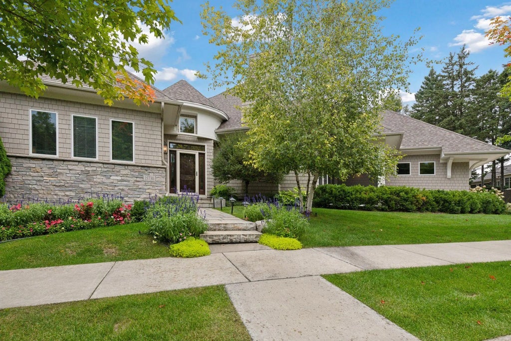 15730 Portico Drive, Minnetonka