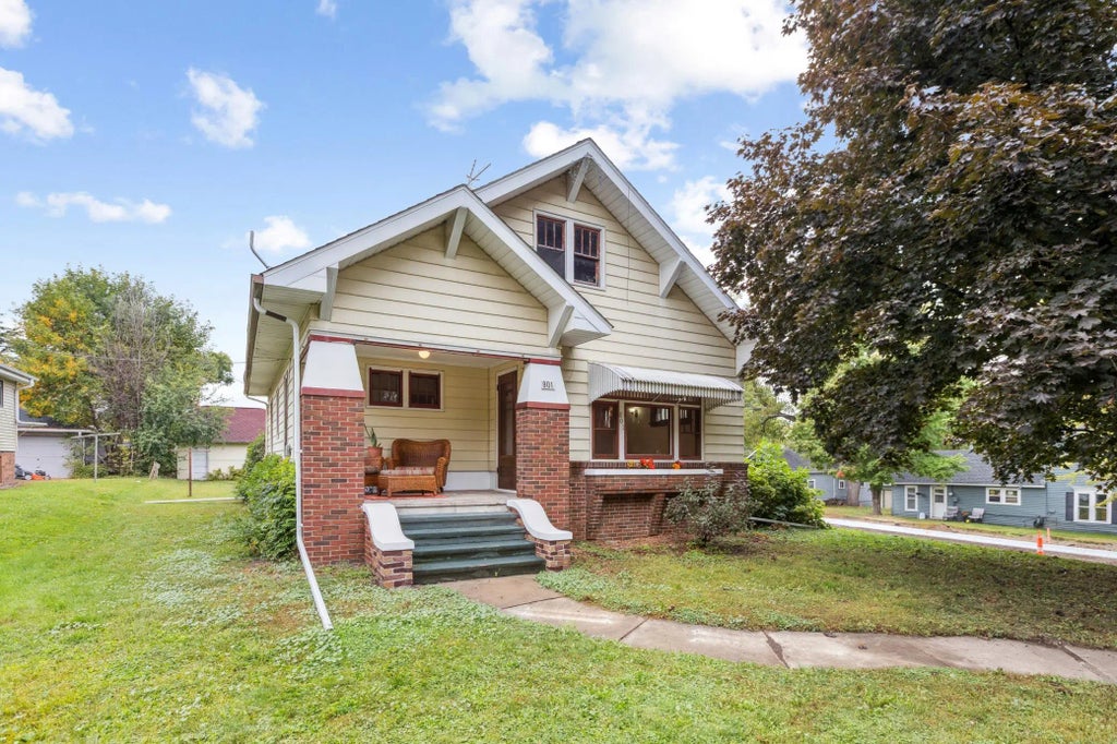 801 7th Avenue, Howard Lake