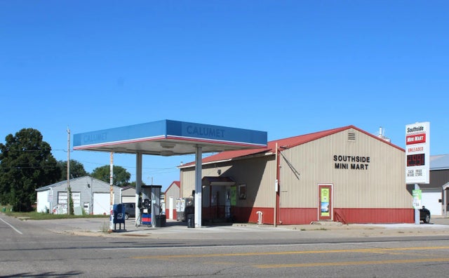 223 6th Street Se, Staples