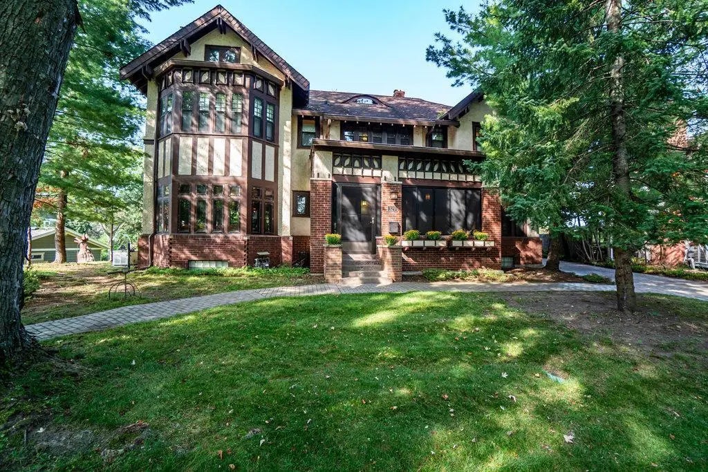 329 Park Circle, Menomonie