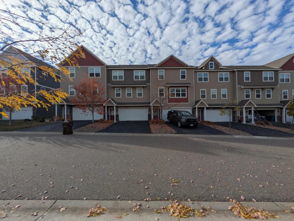 9653 Olive Lane N, Maple Grove