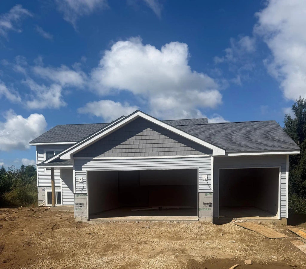 906 Snowbird Drive, Red Wing