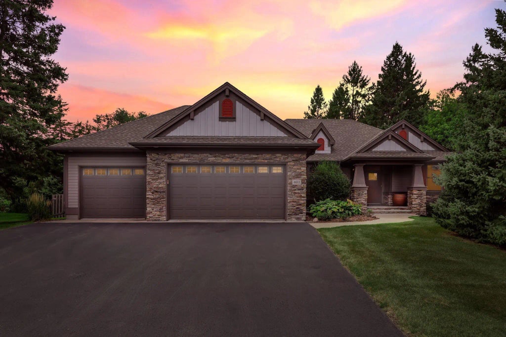 4611 Fable Hill Way N, Hugo