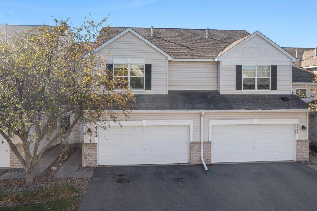 6524 154th Street W 107, Apple Valley