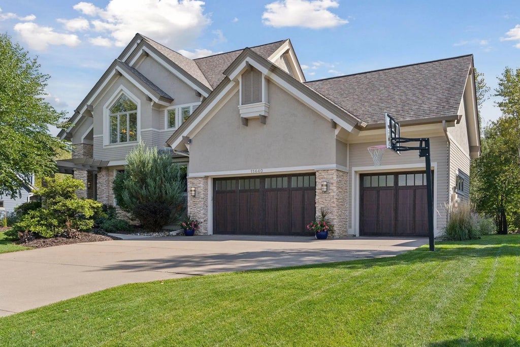 11440 Avery Drive, Inver Grove Heights