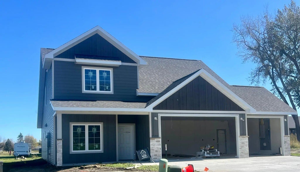 520 Leonard Street, Hawley