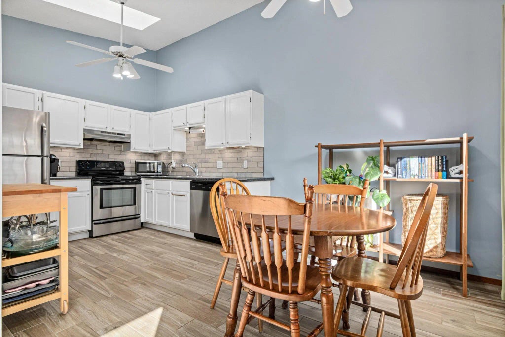 18130 Covington Path, Minnetonka