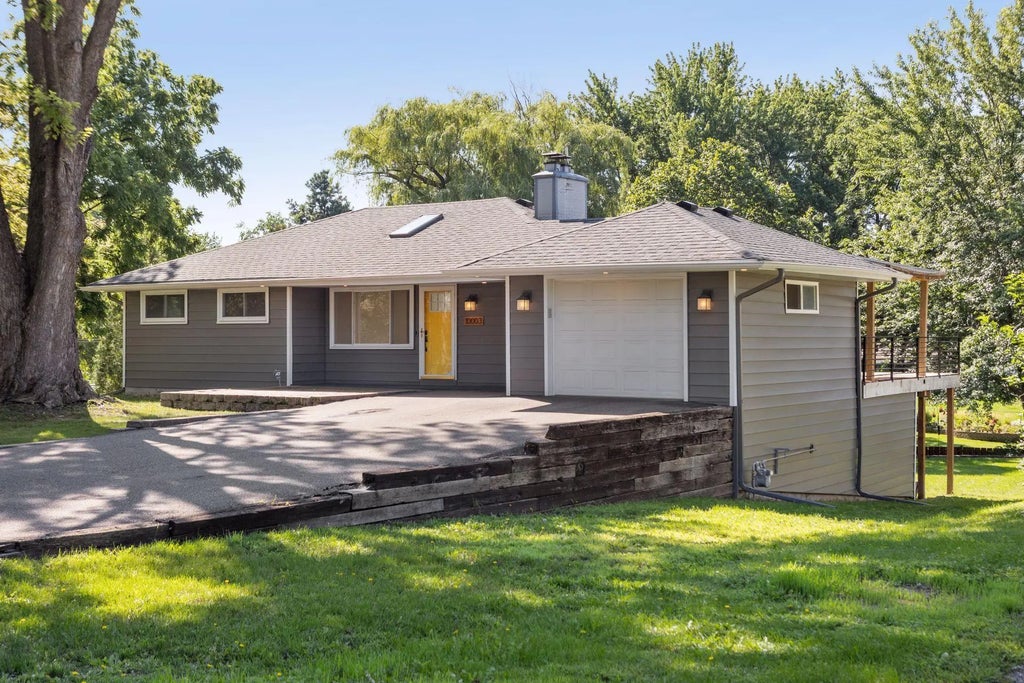 10003 Crestridge Drive, Minnetonka