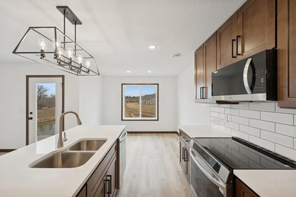 18050 Walnut Circle, Big Lake