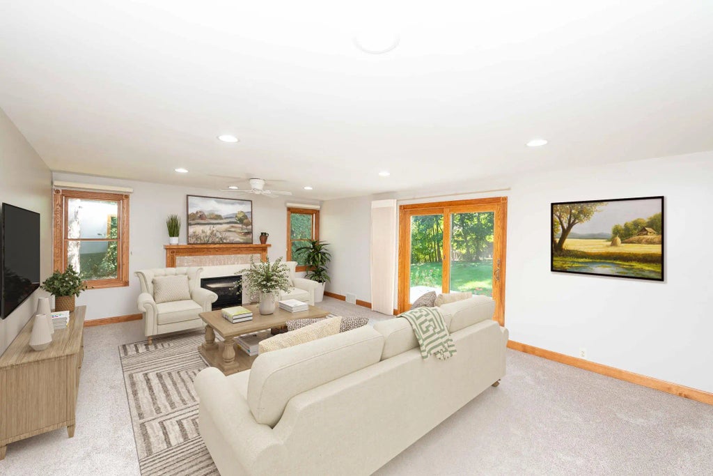 4760 Vine Hill Road, Deephaven