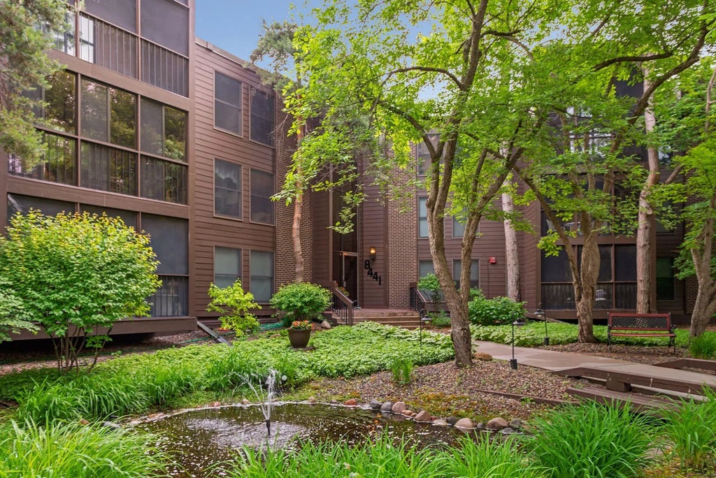 8441 Irwin Road 202, Bloomington