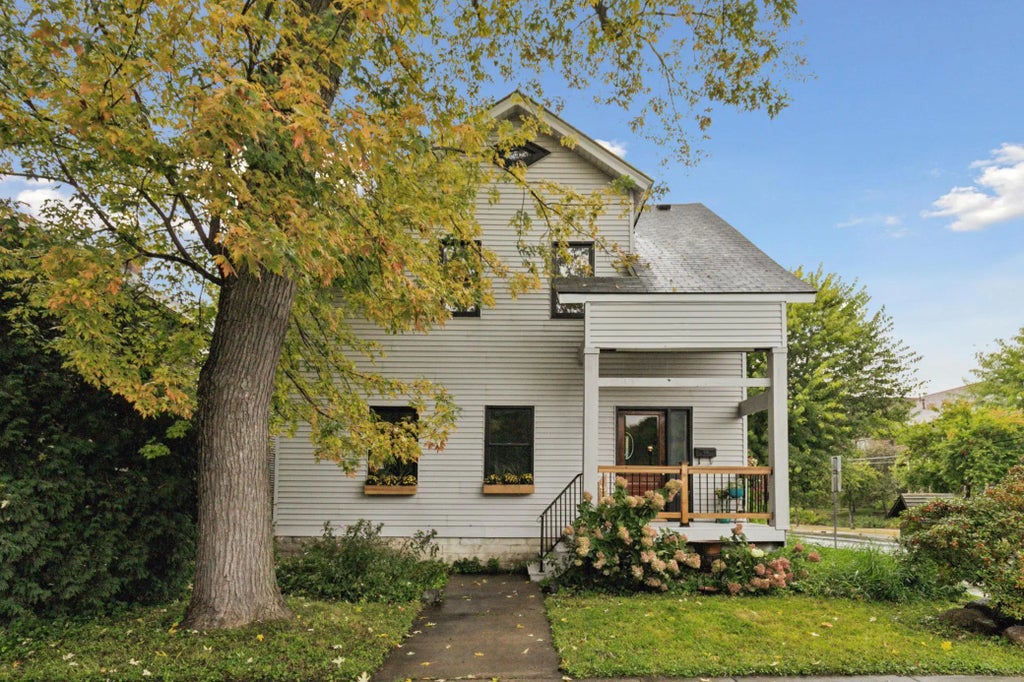 900 E River Terrace, Minneapolis